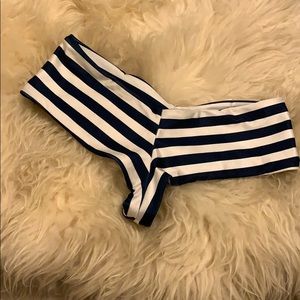 Diane’s bikini bottoms👙